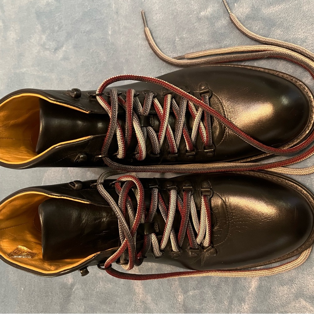 Magnanni Black Boots with Colorful Laces